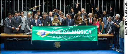 pec+musica+renan+calheiros