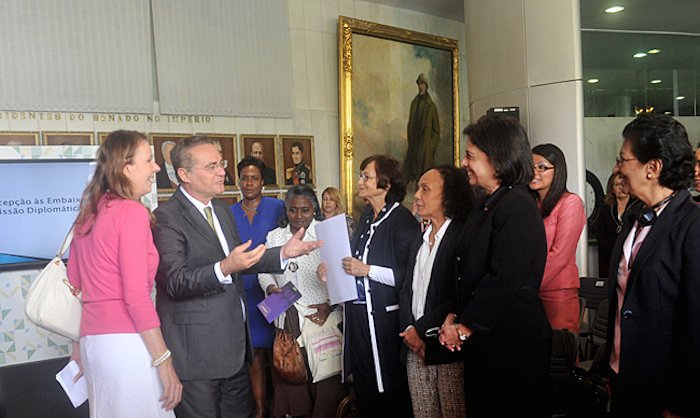 Renan recepciona embaixadoras no Senado2