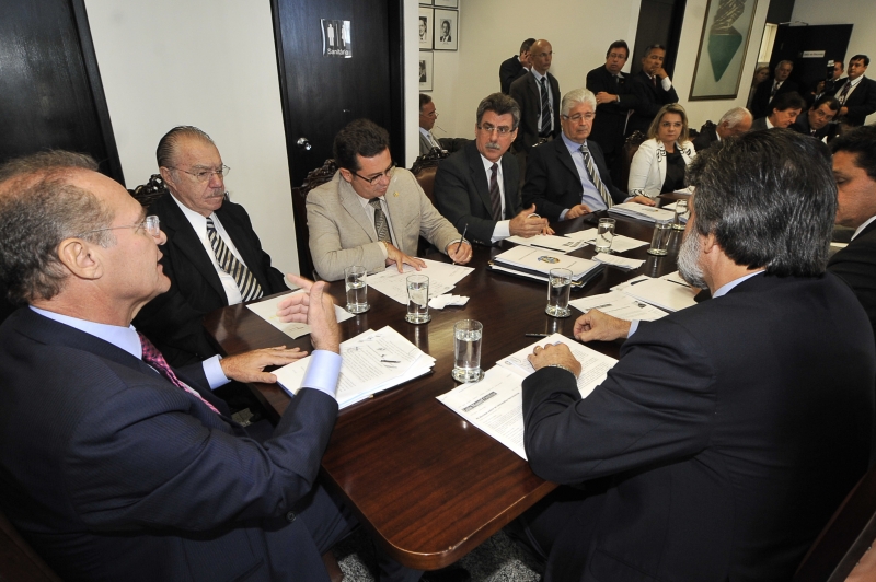 Renan coordena reunião da bancada do PMDB/ José Cruz/ABr