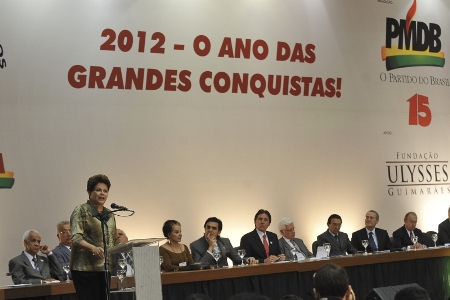Brasília - Presidenta Dilma Rousseff discursa no fórum nacional O PMDB e os Municípios - Cidadão, Cidade e Cidadania - Uma Vivência Democrática/Agencia Brasil