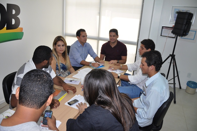 Integrantes do futuro núcleo da JPMDB discutem últimos detalhes para lançamento oficial nesta sexta