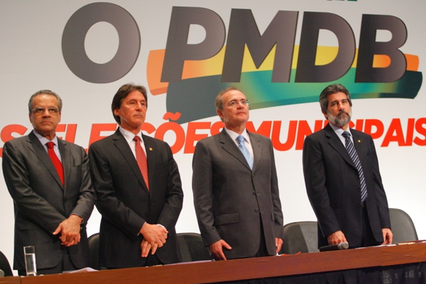 Renan com lideranças do PMDB Nacional no II Fórum Nacional do PMDB