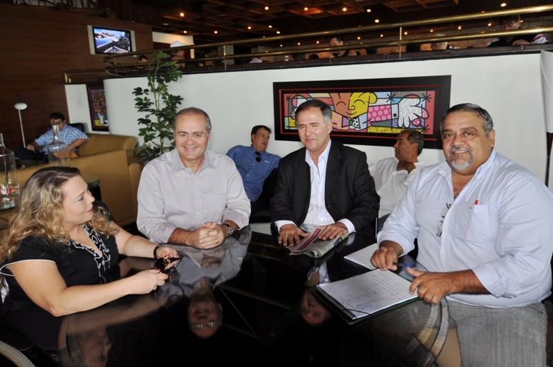 Renan, Rosinha, Marcos Toledo e Théo Fortes selam compromisso para o pleito de 2012