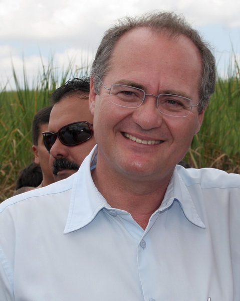 Senador Renan anuncia data para abertura das propostas do edital de licitação Senador Renan anuncia data para abertura das propostas do edital de licitação