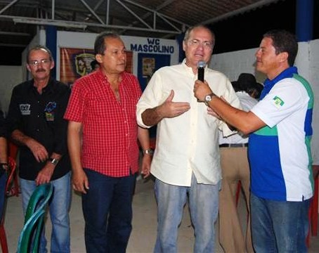 Renan destaca circuito de vaquejada em Taquarana Renan destaca circuito de vaquejada em Taquarana